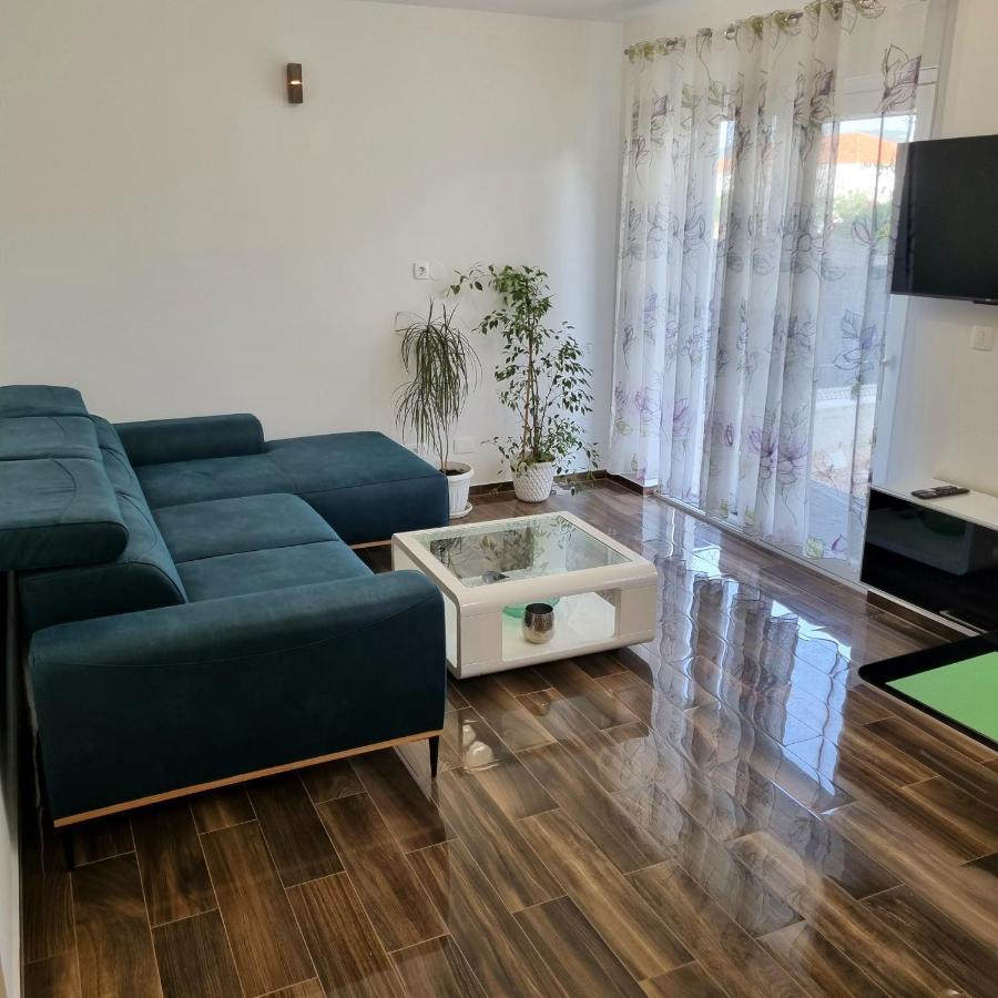 Apartments Happiness تروغير المظهر الخارجي الصورة